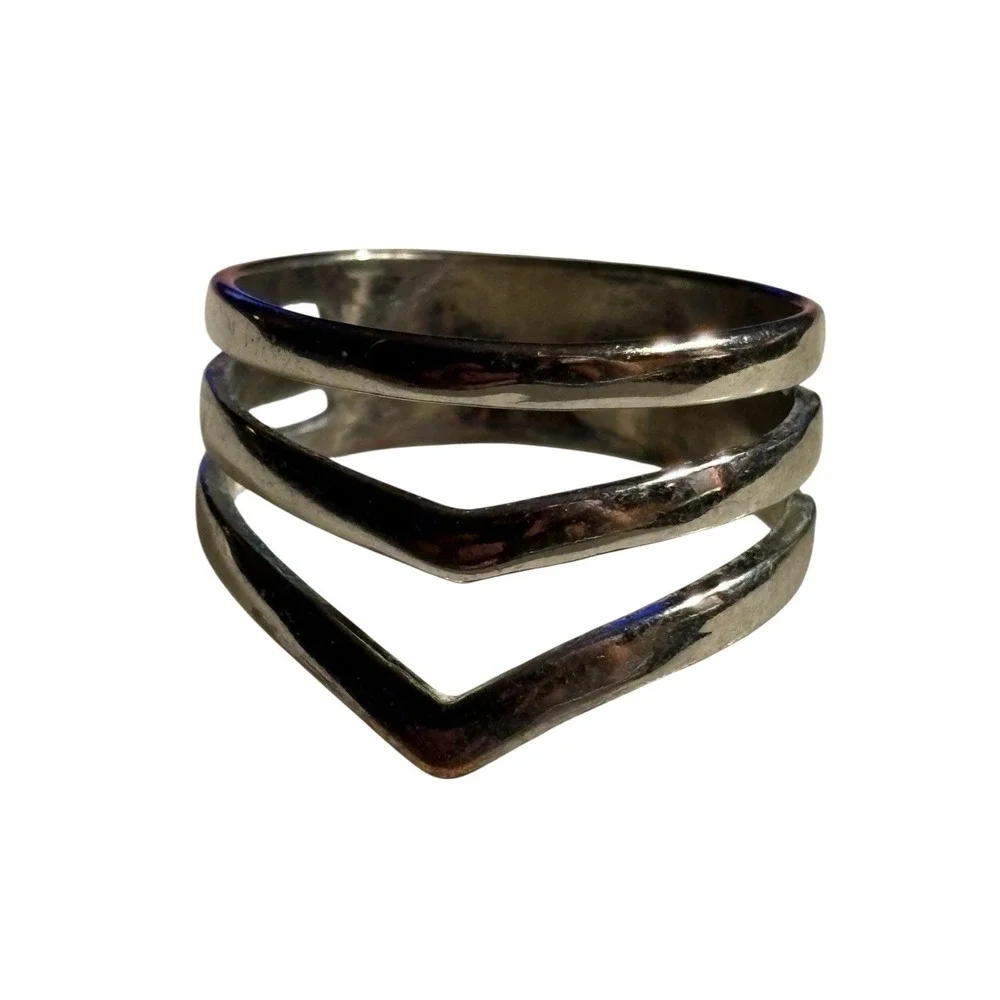 Vintage Chevron Ring‎ Open Triple Band Size 6 Silver Tone Metal Shiny Classic